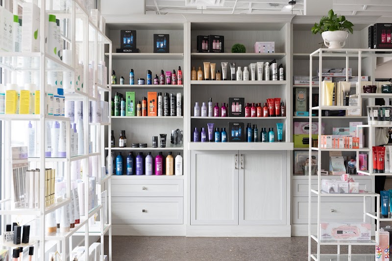 Lavish Salon