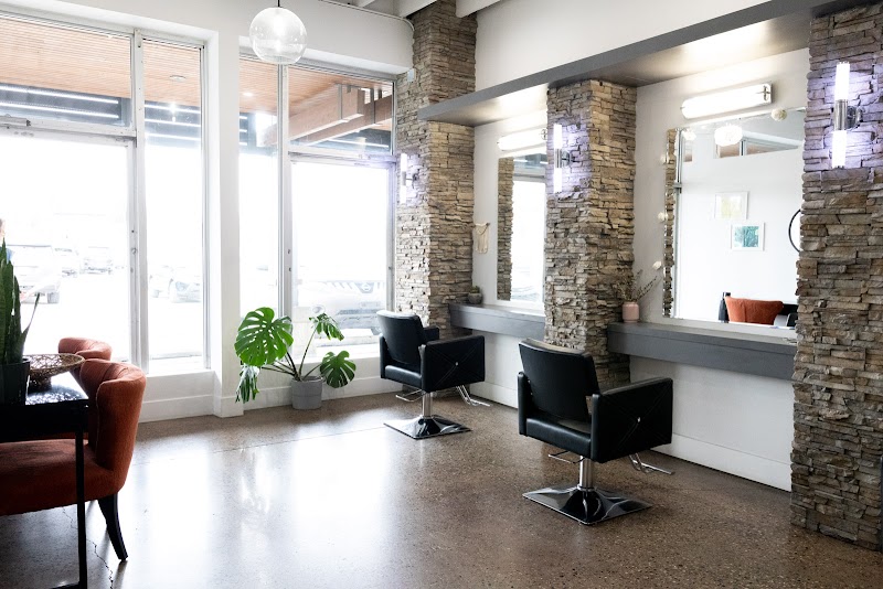 Lavish Salon