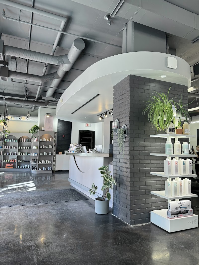 Pure.Form Salon